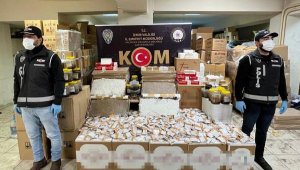 İzmir'de kaçak tütün operasyonu; 2 tutuklama