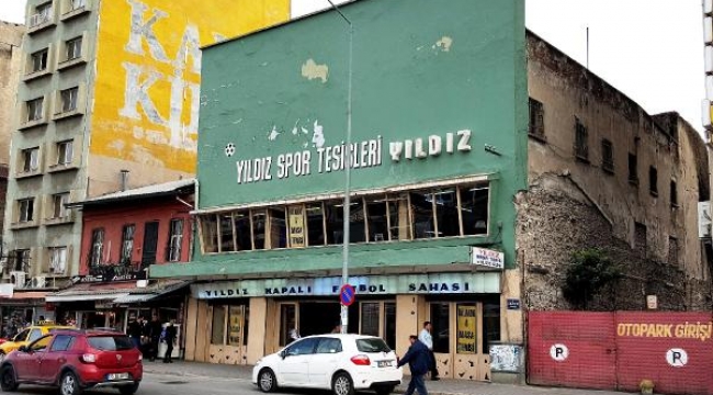 İzmir'in tarihi sinemasına genç tasarım