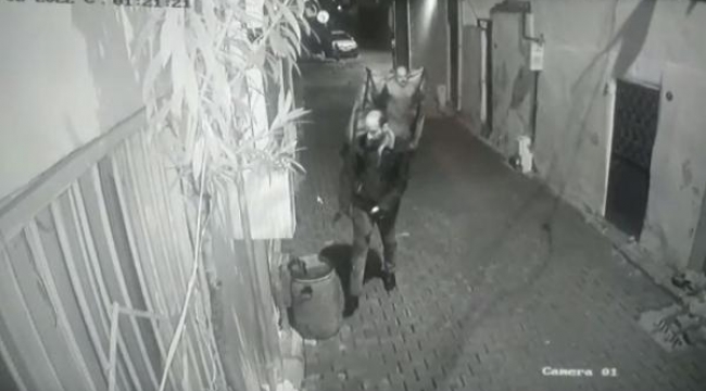 Kamera taktırdı yine de çöp kovası 4'üncü kez çalındı