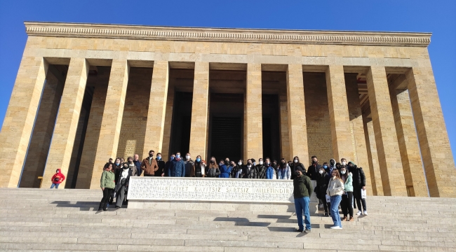 Kınıklı öğrenciler Anıtkabir'de