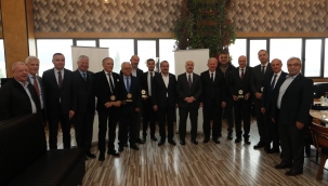 KOSBİ'nin yıldızları ödüllendirildi