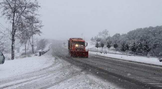 Manisa Kula'da kar yağışı etkili oldu