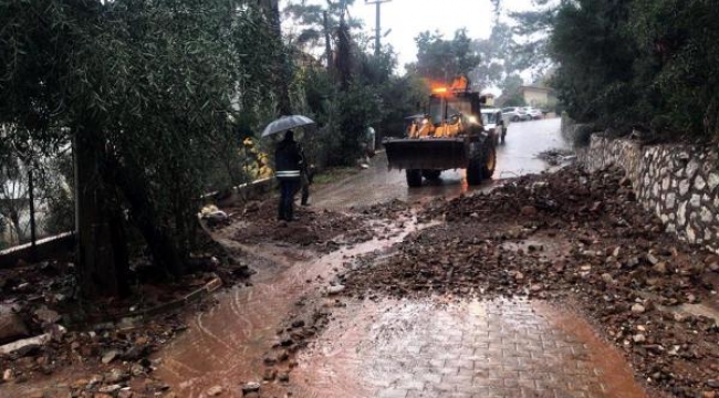 Marmaris'te 8 saatte metrekareye 62 kilogram yağış düştü