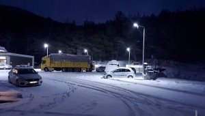 Muğla- Antalya kara yolu ulaşıma kapandı