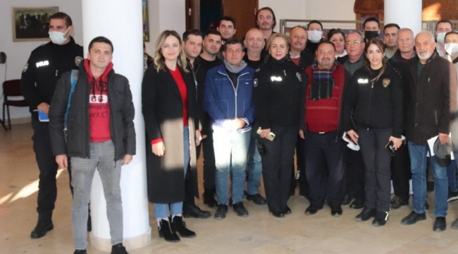 Muhtarlar emniyet müdürüyle buluştu: Urla için el ele verelim!