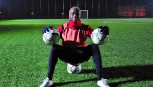 Nijeryalı Tobby çok sevdiği futbol için Türk vatandaşı oldu