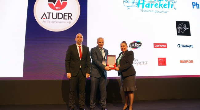 Sağlık çalışanlarına moral veren 'ortak harekete' iki ödül