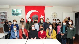 Semtevi kursiyerleri hediyeliklerle, aile bütçelerine katkıda bulundu