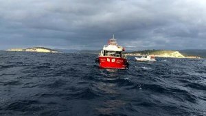 Sürüklenen balıkçı teknesini Sahil Güvenlik ekipleri kurtardı