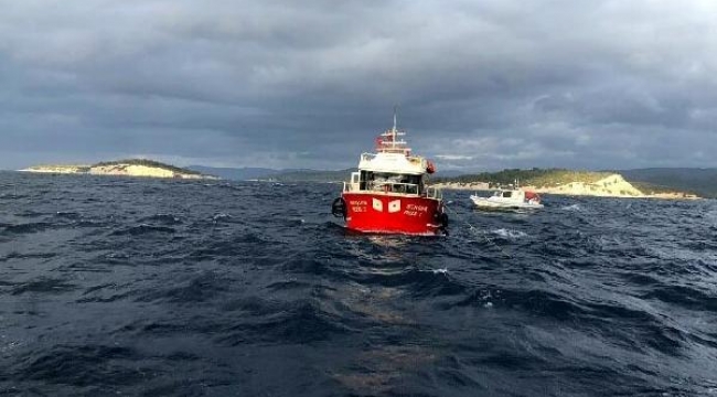 Sürüklenen balıkçı teknesini Sahil Güvenlik ekipleri kurtardı