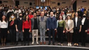 Tokyo 2020'nin yıldızları DEÜ'de tecrübelerini paylaştı