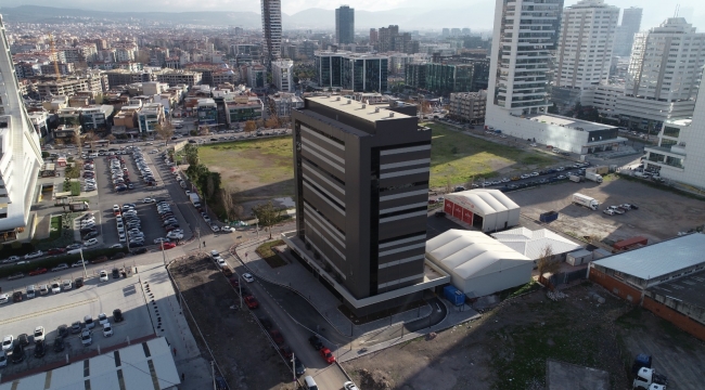 Türkiye'nin en büyük tam otomatik otoparkı İzmir'de açılıyor