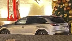 Valiliğin önüne bırakılan araçtan 10 ceset çıktı