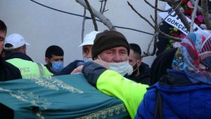 Yağ varilinin patlamasıyla ölen belediye personeli toprağa verildi