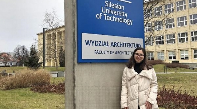 Akademik başarısını İzmir'den Polonya'ya taşıdı