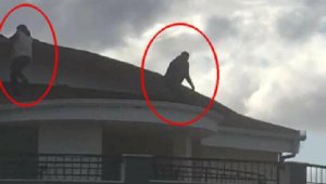 Baskında çatıdan kaçmak isterken yakalandılar