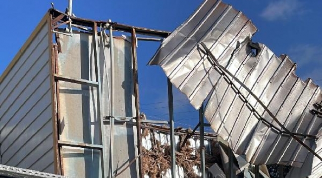 Bodrum'da çıkan hortumda elektrik telleri koptu