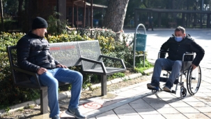 Bornova'nın parklarına "Engelsiz Bank"
