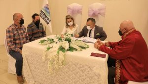 Çiftlerin 02.02.2022 çılgınlığı