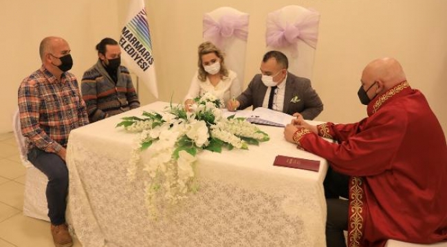 Çiftlerin 02.02.2022 çılgınlığı