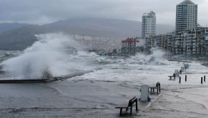 Dikkat! İzmir'de sağanak, Kuzey Ege'de fırtına