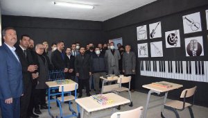 Fırat Yılmaz Çakıroğlu'nun adı müzik sınıfına verildi