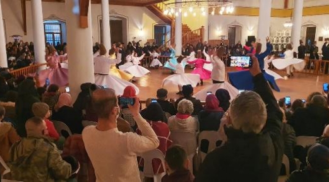 Gelibolu Mevlevihanesi'nde 500 kişiye iftar yemeği dağıtıldı