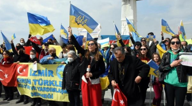 İzmir'de yaşayan Ukraynalılardan 'Savaşı durdurun' çağrısı