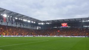 İzmir'de yıllar sonra milli maç heyecanı