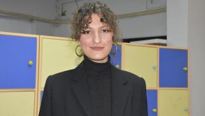 Kanseri yenen Eda, kanserli çocuklara yardım ediyor