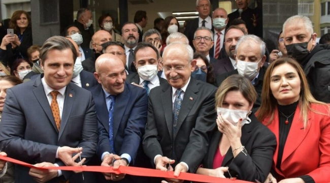Kılıçdaroğlu, İzmir'de CHP'nin yeni il binasını açtı