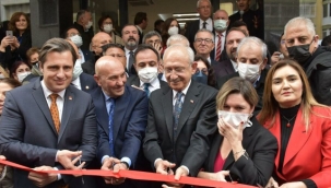 Kılıçdaroğlu, İzmir'de CHP'nin yeni il binasını açtı