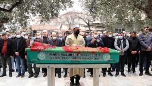 Konya'daki otobüs kazasında ölen Büşra, Manisa'da toprağa verildi