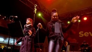 Kuşadası'nda Sevgililer Günü'nde Latin rüzgarı