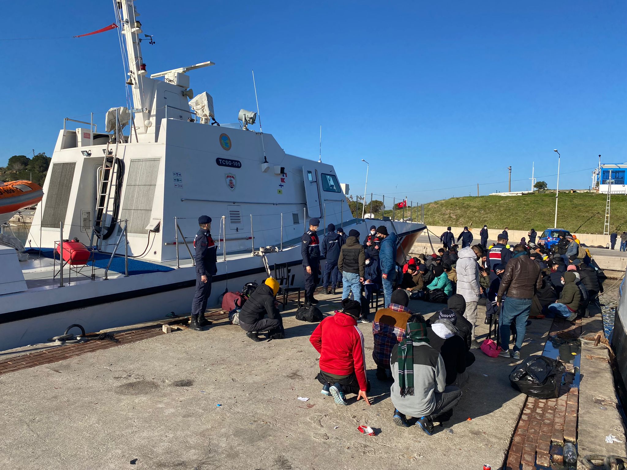 Lüks yattaki mülteciler, İHA ile yakalandı