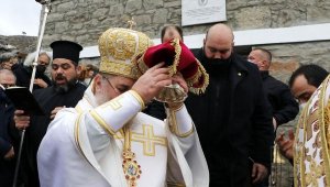 Patrik Bartholomeos ile Yunan bakan Gökçeada'da ayine katıldı 