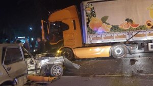 TIR'la çarpışan otomobilin sürücüsü öldü