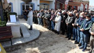 Tur otobüsünde ölen mühendis toprağa verildi