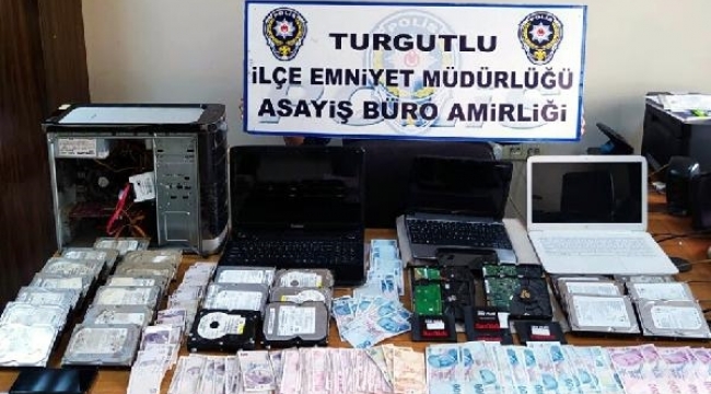 Turgutlu'da 6 adrese 'yasa dışı bahis' operasyonu