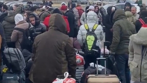 Ukrayna - Romanya sınırında kuyruk