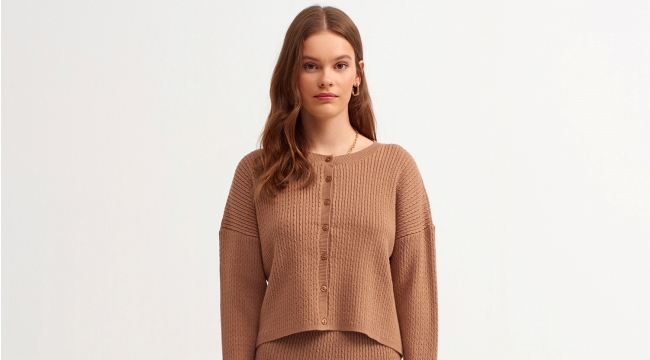 Yeni sezonda trend olan hırka modelleri hangileridir?