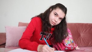 14 yıl önce başından vurulan Kübra, hayata sarıldı