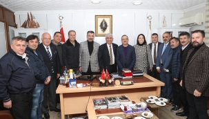 AK Parti İzmir İl Başkanı Sürekli: Esnafın görüşleri bizim için kıymetli