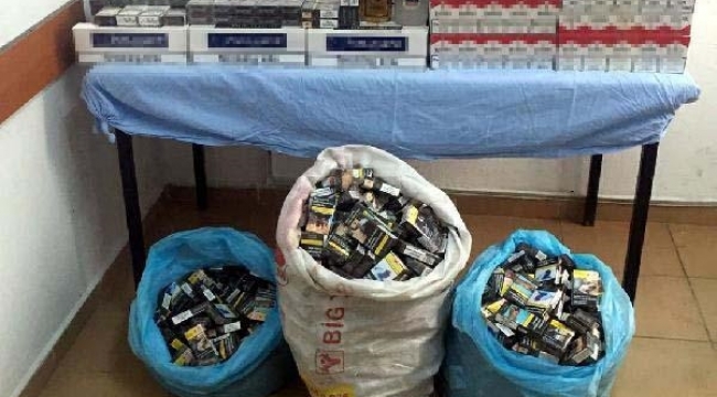 Akaryakıt istasyonu marketinde 2 bin paket kaçak sigara ele geçirildi