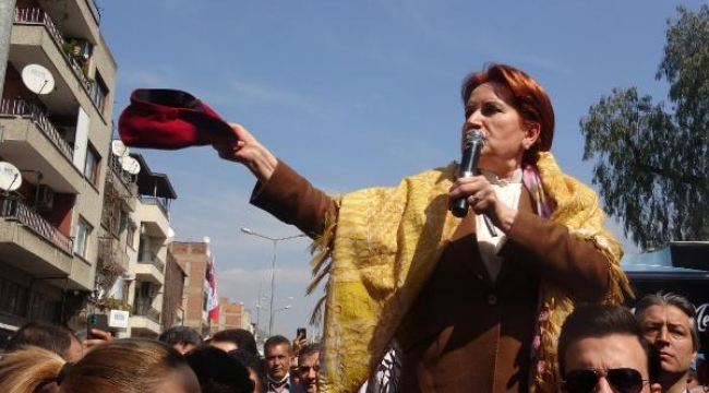 Akşener: Esnaf, ekonominin bel kemiğidir