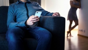 Arızalı telefondan yasak aşk ve ihanet çıktı