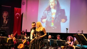 Barış Manço'nun eseri ilk defa senfoni orkestrası eşliğinde seslendirildi