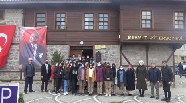 Bayramiç'te Asım'ın nesli Akif'in evinde ders görüyor