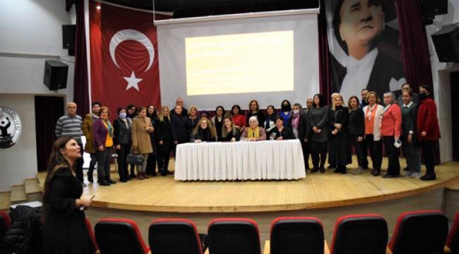 Bornova'dan kadına yönelik şiddete karşı bildiri