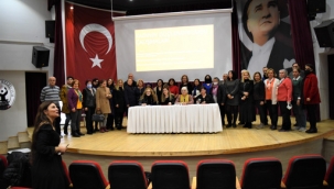 Bornova'dan kadına yönelik şiddete karşı bildiri